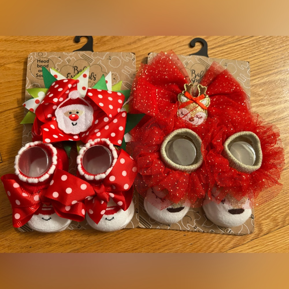 2 sets of hair bow and socks